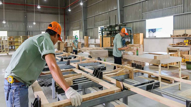 Tuyển nam thợ mộc nội thất tủ chén, có tay nghề mộc.